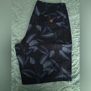 J.Crew Men’s Palm Leaf Linen Blend Shorts